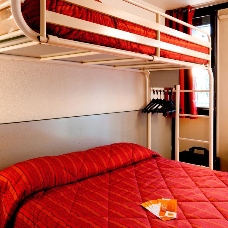 Premiere Classe Saintes Kamer foto